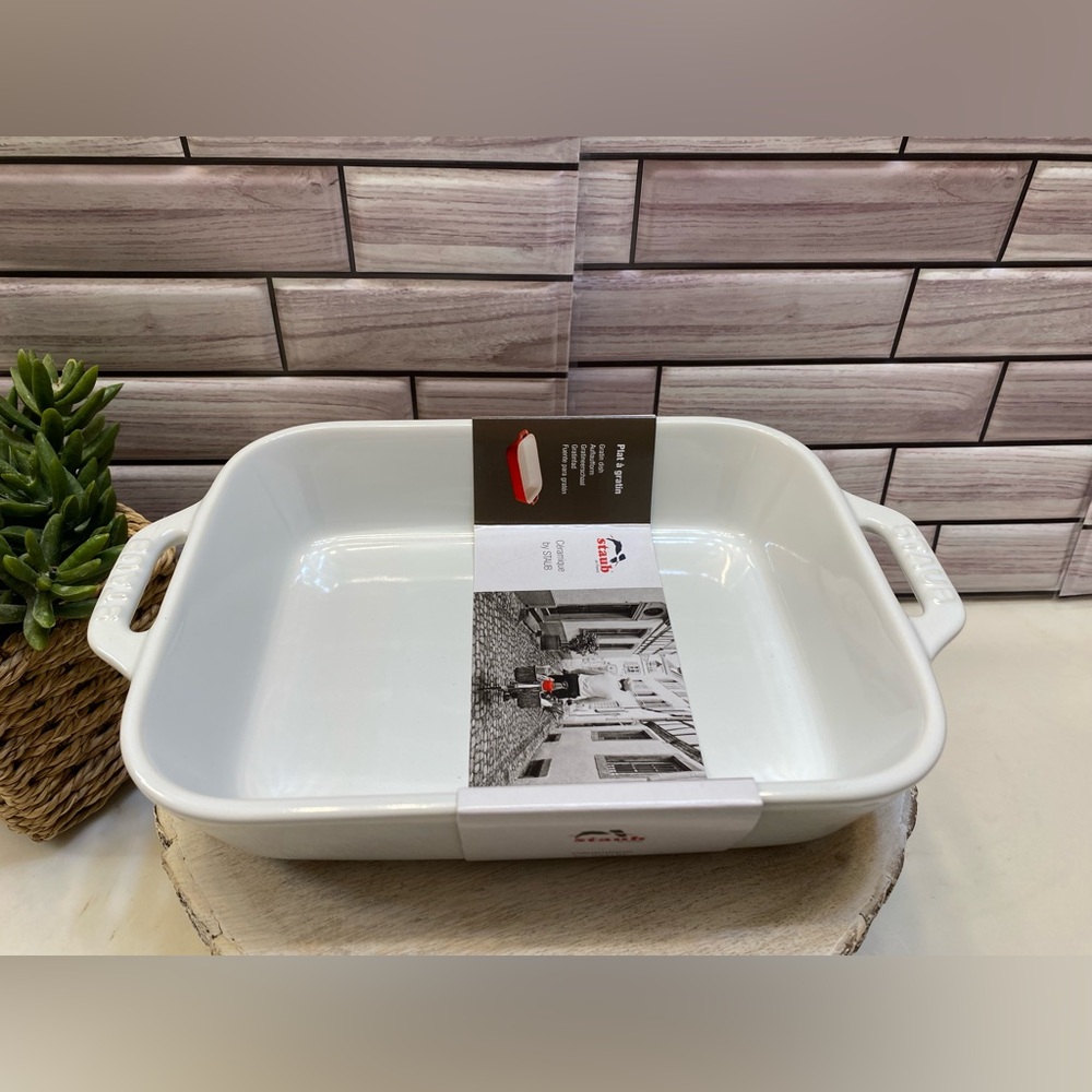 Staub ❤️Stoneware Baking Dish 1L  White NWT